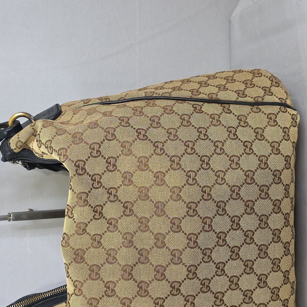 Gucci Tan and Black Hobo Bag - Picture 7 of 16